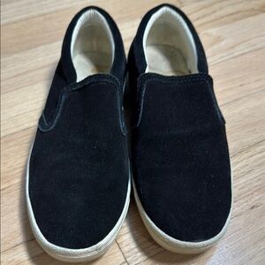 SAM edelman Black Slip-On Sneakers Minimalist Design 5.5